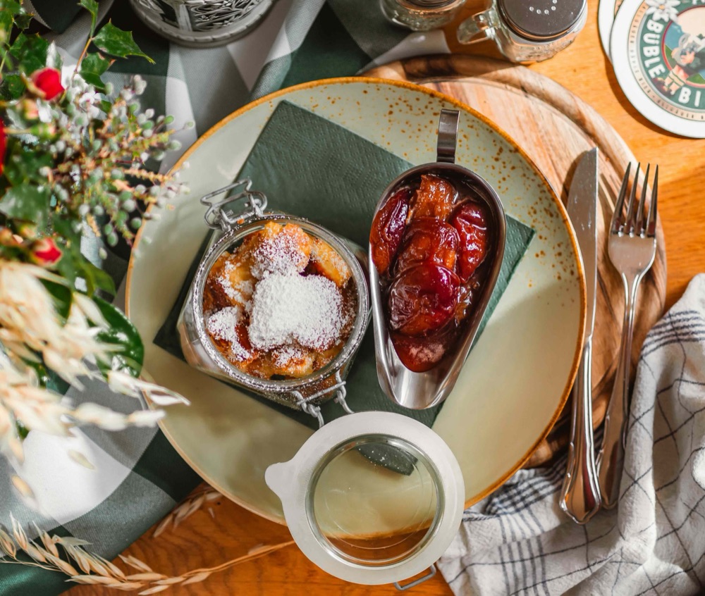Kaiserschmarren im Glas mit Pflaumen